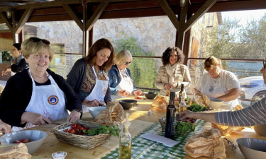Tuscan Women Cook