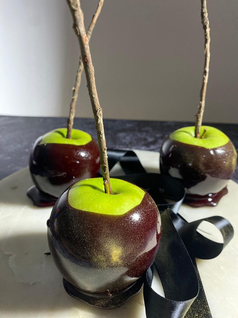 Halloween toffee apples